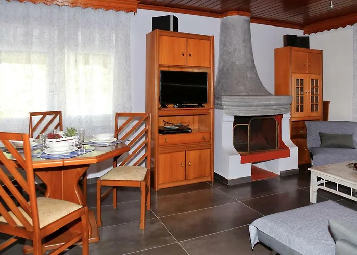 House Loana Neos Marmaras