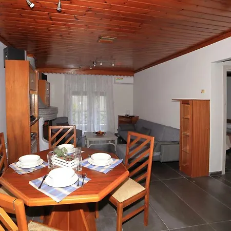 House Loana Hébergement de vacances *